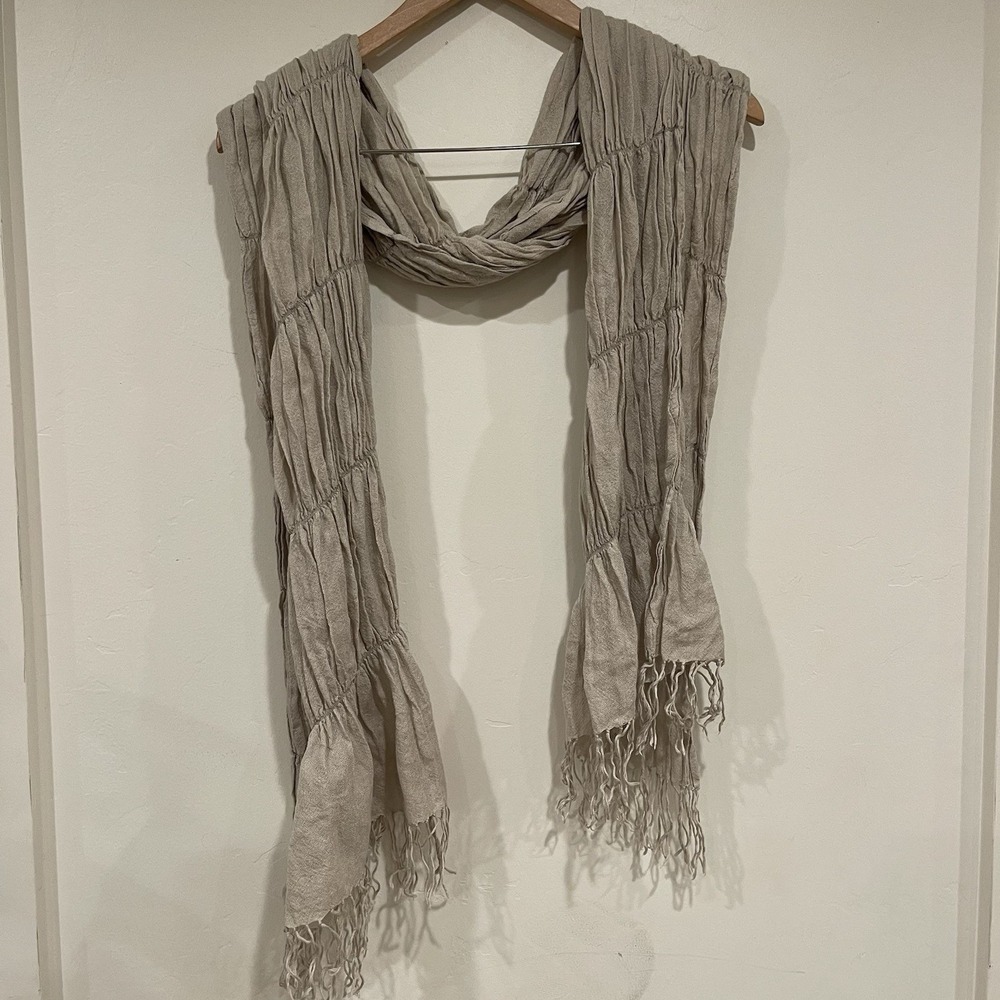 MDC NEW YORK Silk Cashmere Scarf‎ Beige Ruched Textured Fringe Luxury Basic Chic - Picture 4 of 7